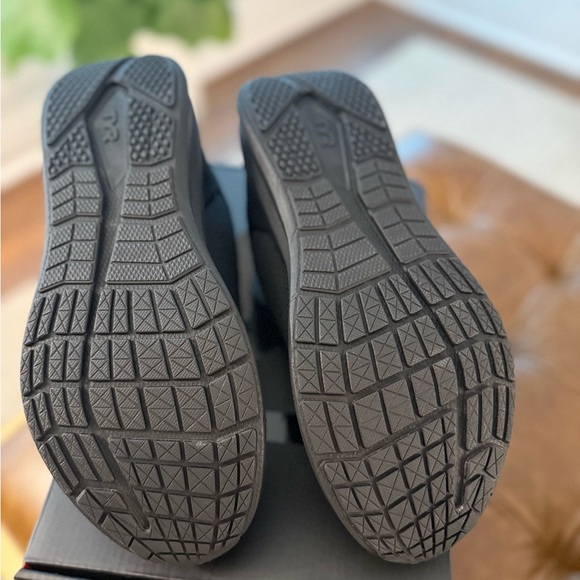 TYR Techknit RNR-1 size 9 - Picture 3 of 6